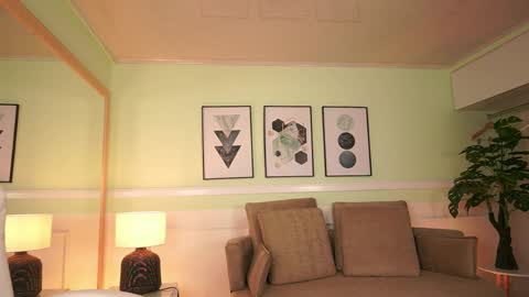 Mandy Collins online show from April 2026 11:32:01 AM