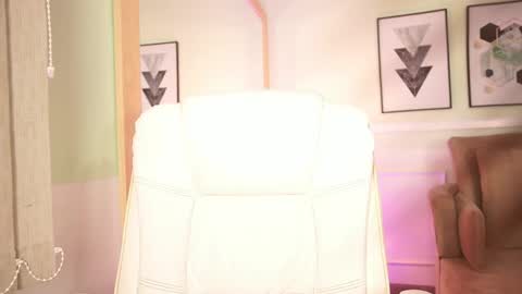 Mandy Collins online show from April 2026 11:32:01 AM