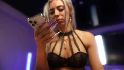 Snapshot of mandypeas chatting on January 2025 08:40:02 AM Anto Lovense is Active My pleasure is in your hands Private is Open online show from January 2025 08:40:02 AM