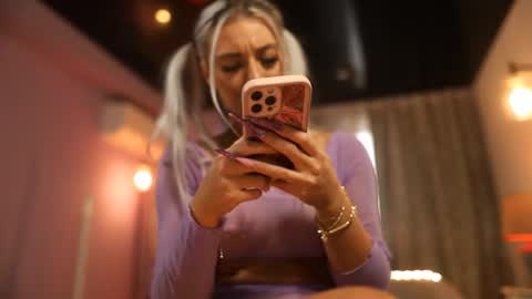 Snapshot of mandypeas chatting on September 2025 06:52:02 AM Anto Lovense is Active My pleasure is in your hands Private is Open online show from September 2025 06:52:02 AM