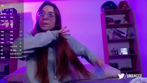 Snapshot of mangxx chatting on December 2025 02:05:01 AM Danny online show from December 2025 02:05:01 AM