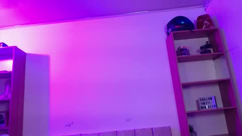 Snapshot of mangxx chatting on December 2025 01:57:01 AM Danny online show from December 2025 01:57:01 AM