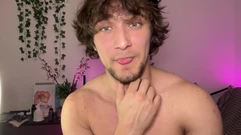 manolein online show from October 2025 12:08:02 AM