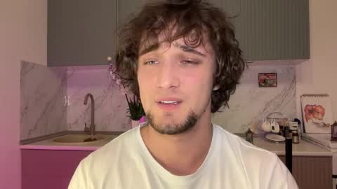 manolein online show from October 2025 10:12:02 PM