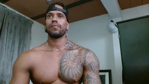 Manolo online show from October 2025 08:07:01 PM