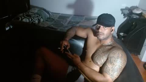 Snapshot of manolofitt chatting on May 2026 09:12:02 PM Manolo online show from May 2026 09:12:02 PM