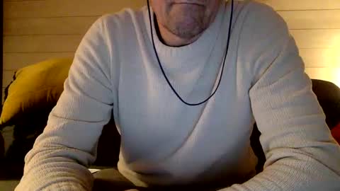 Snapshot of manpower2012 chatting on March 2025 10:48:02 PM Manpo online show from March 2025 10:48:02 PM