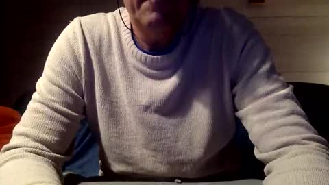 Snapshot of manpower2012 chatting on October 2025 09:23:01 PM Manpo online show from October 2025 09:23:01 PM