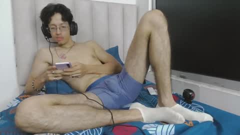 Snapshot of manu_vera8 chatting on May 2026 12:05:01 AM Manuel online show from May 2026 12:05:01 AM