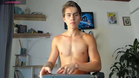 manucute 23  online show from November 2025 03:16:02 PM