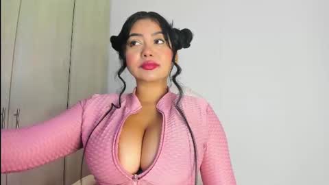 Snapshot of manuela_anderson chatting on June 2026 01:24:02 PM MANUELA online show from June 2026 01:24:02 PM
