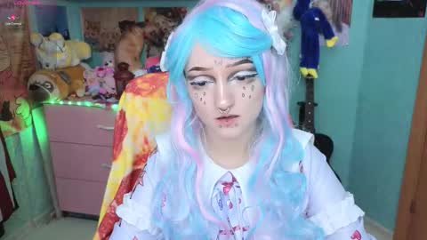 Manuela online show from November 2025 04:44:02 AM