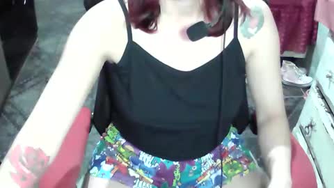 Manu Escarlate online show from October 2025 02:04:02 AM