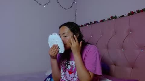 Manu  online show from December 2025 10:18:02 PM