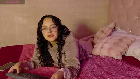 Snapshot of manumeow_ chatting on June 2026 01:26:02 AM Manu online show from June 2026 01:26:02 AM
