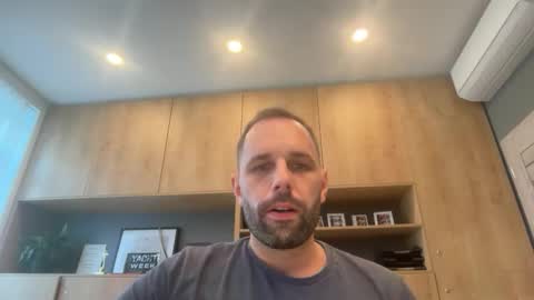 manynaaamess online show from October 2025 01:10:02 PM