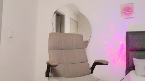     online show from March 2025 02:06:02 AM