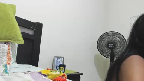 Mara online show from February 2025 08:31:01 PM