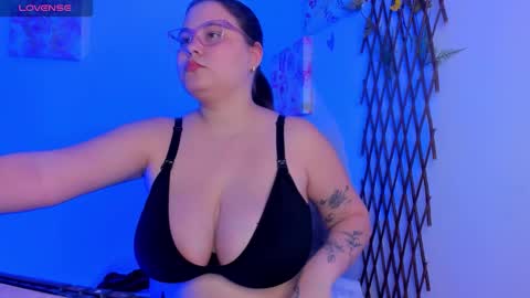 Mara 3 Enjoy my Milky boobs online show from October 2025 09:16:01 PM