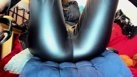 Snapshot of mara_mistresss chatting on March 2025 02:04:02 AM Mara Mistress online show from March 2025 02:04:02 AM