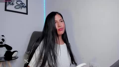 Snapshot of maragirl chatting on December 2024 09:46:01 PM Mara online show from December 2024 09:46:01 PM