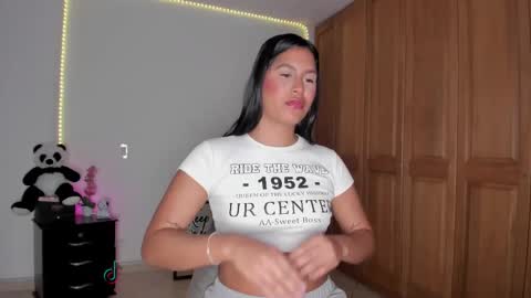 Snapshot of maragirl chatting on February 2025 03:26:02 PM Mara online show from February 2025 03:26:02 PM