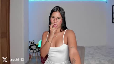 Snapshot of maragirl chatting on September 2025 12:10:01 AM Mara online show from September 2025 12:10:01 AM