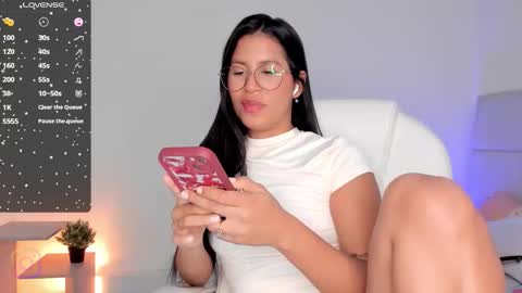 Snapshot of maragirl chatting on September 2025 10:15:02 PM Mara online show from September 2025 10:15:02 PM