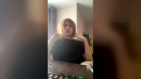 Snapshot of maratraher chatting on February 2026 10:42:02 AM maratraher online show from February 2026 10:42:02 AM