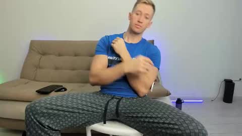 alex marvelxx online show from October 2025 08:40:01 AM