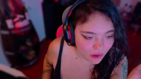 marcela2101s online show from October 2025 10:32:02 PM