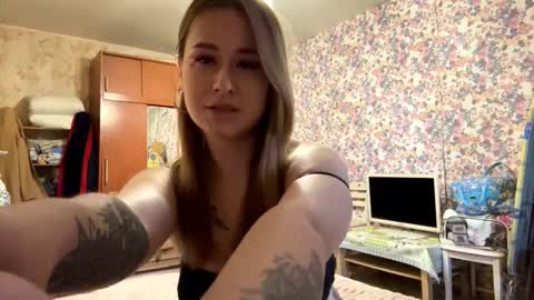 Snapshot of marcelinemacaluso chatting on October 2025 08:04:02 AM Sofa online show from October 2025 08:04:02 AM