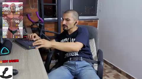 Snapshot of marckmuscle chatting on June 2026 12:32:02 AM Marck Independent model online show from June 2026 12:32:02 AM
