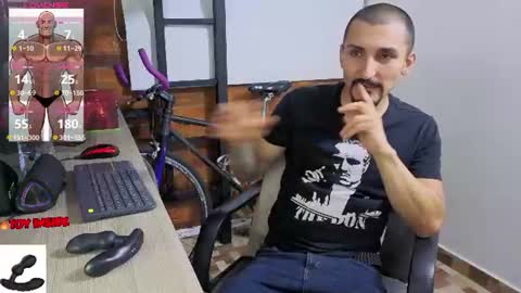 Snapshot of marckmuscle chatting on June 2026 02:36:02 AM Marck Independent model online show from June 2026 02:36:02 AM