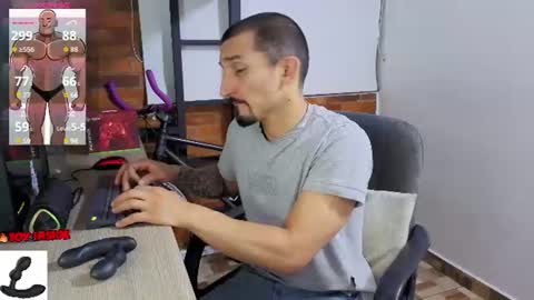 Snapshot of marckmuscle chatting on June 2026 04:20:01 AM Marck Independent model online show from June 2026 04:20:01 AM
