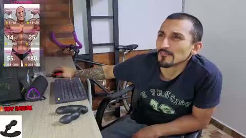Snapshot of marckmuscle chatting on June 2026 02:05:01 AM Marck Independent model online show from June 2026 02:05:01 AM