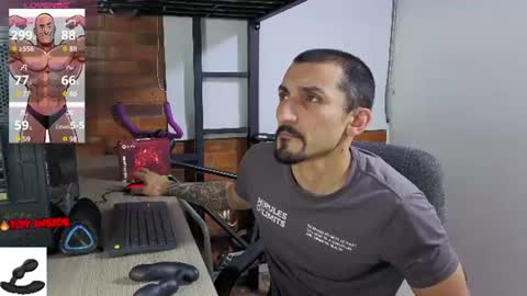 Snapshot of marckmuscle chatting on June 2026 01:55:01 AM Marck Independent model online show from June 2026 01:55:01 AM