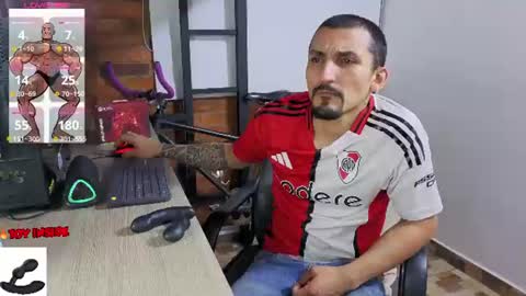 Snapshot of marckmuscle chatting on June 2026 12:33:02 AM Marck Independent model online show from June 2026 12:33:02 AM
