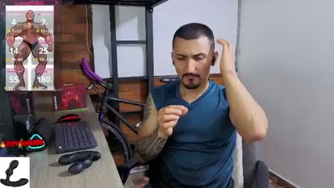 Snapshot of marckmuscle chatting on July 2026 12:13:01 AM Marck Independent model online show from July 2026 12:13:01 AM
