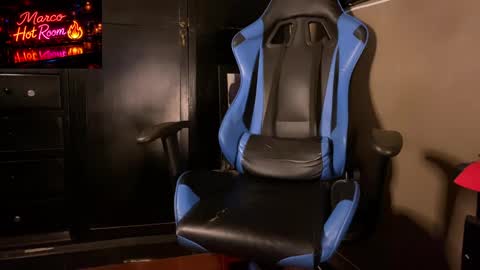 marco_aure online show from April 2026 11:27:02 PM