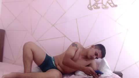 Snapshot of marcus_and_violett chatting on April 2026 07:58:02 PM marcus and violett online show from April 2026 07:58:02 PM