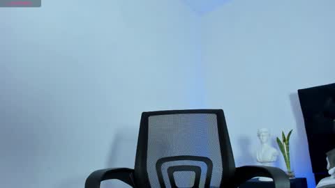 Snapshot of marcus_moreno chatting on November 2025 08:18:01 PM marcus_moreno online show from November 2025 08:18:01 PM