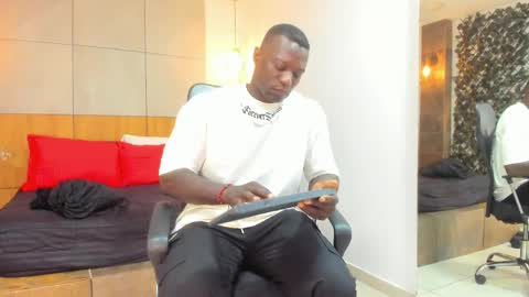 Snapshot of marcusblack_ chatting on May 2026 12:32:02 PM Marcusssss online show from May 2026 12:32:02 PM