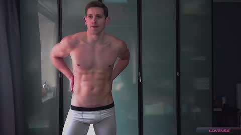 Snapshot of marcusdiamond chatting on March 2025 01:15:02 PM Marcus Diamond online show from March 2025 01:15:02 PM