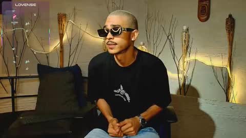 Marcus online show from November 2025 07:35:02 PM