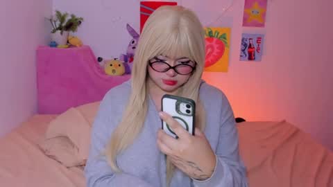 danna online show from June 2026 06:44:01 AM