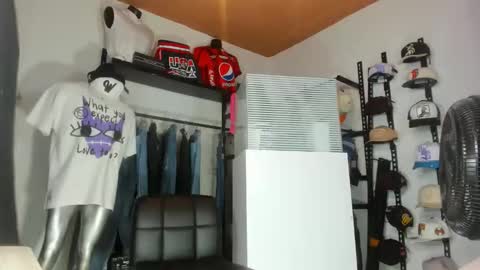 Mareia online show from March 2026 07:06:02 PM