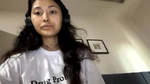 Sandra online show from April 2026 10:31:01 AM