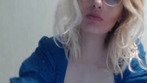Snapshot of margo_shine chatting on October 2025 02:16:01 PM margo_shine online show from October 2025 02:16:01 PM