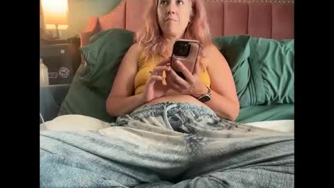 Elle online show from September 2025 10:26:01 PM